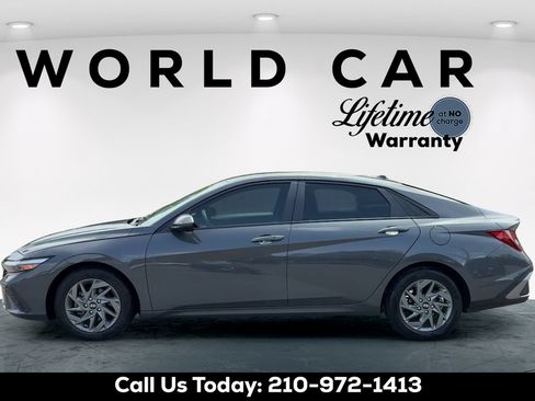 Used 2024 Hyundai Elantra SEL FWD image 6