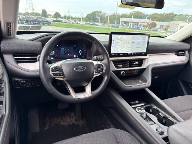 Used 2025 Ford Explorer Active AWD/4WD image 20