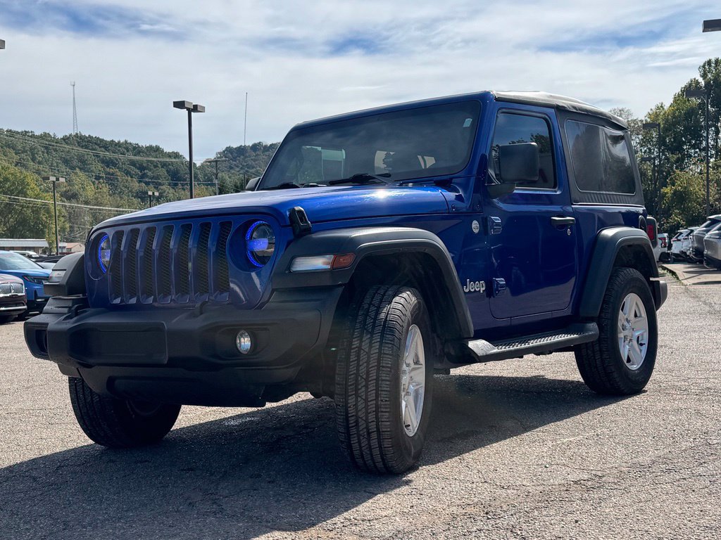 Used 2020 Jeep Wrangler Sport AWD/4WD image 2