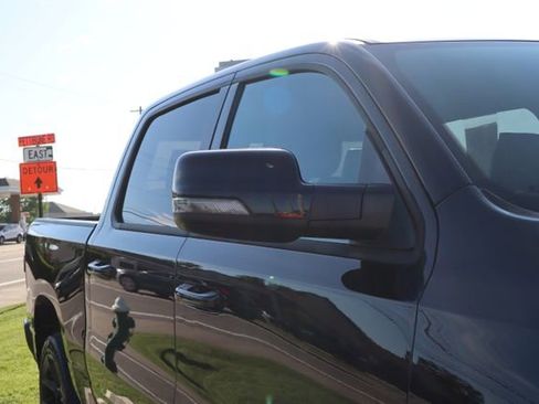 Used 2023 RAM 1500 Laramie AWD/4WD image 2