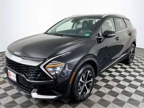 Certified 2025 Kia Sportage EX AWD/4WD image 3