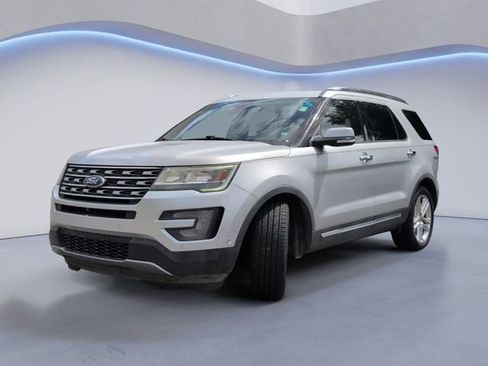 Used 2016 Ford Explorer Limited w/ Equipment Group 301A image 11