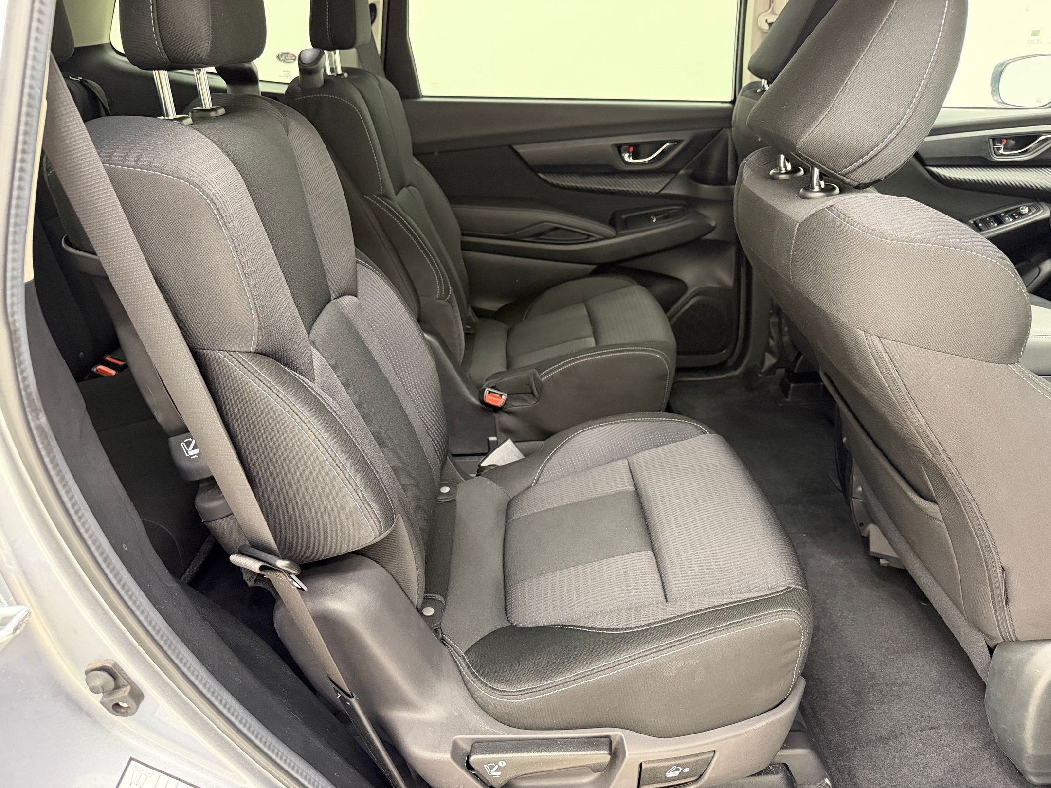 Used 2025 Subaru Ascent Premium AWD/4WD image 27