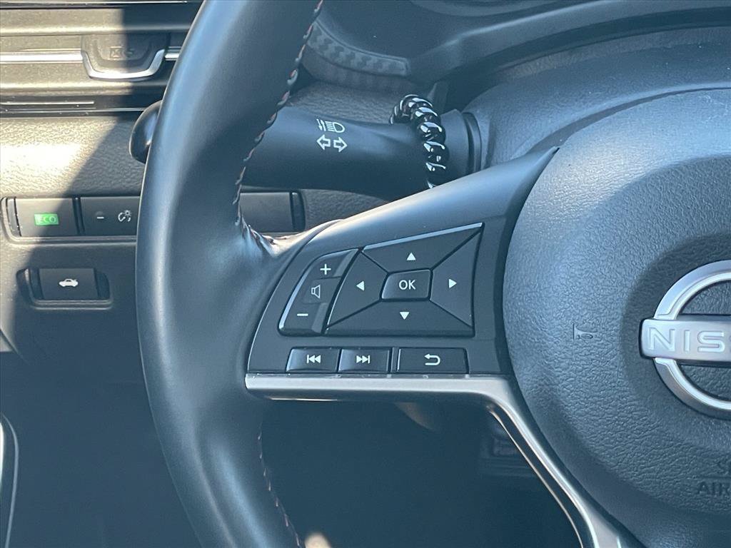 Used 2025 Nissan Sentra SR FWD image 13