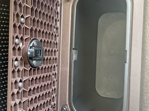 Used 2013 RAM 1500 Laramie w/ Convenience Group image 46