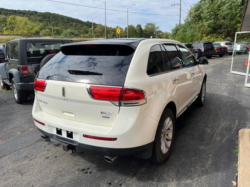 Used 2013 Lincoln MKX AWD image 4