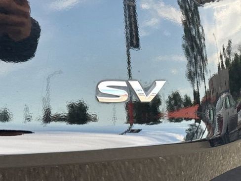 Used 2022 Nissan Rogue SV FWD image 35