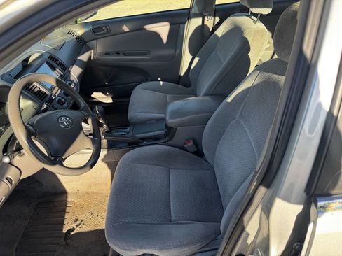 Used 2003 Toyota Camry LE image 28