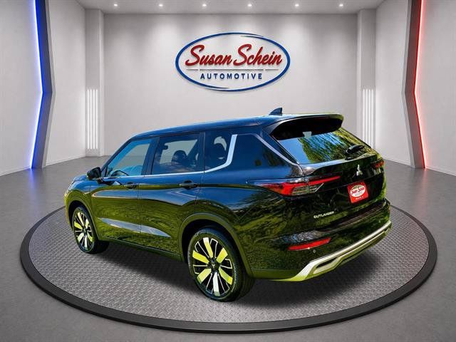 Used 2025 Mitsubishi Outlander SE AWD/4WD image 8