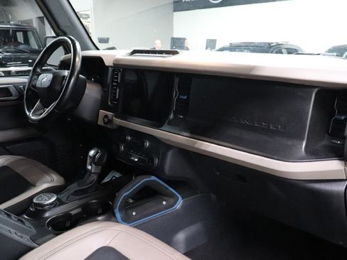 Used 2022 Ford Bronco Wildtrak AWD/4WD image 25
