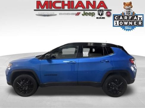 Used 2023 Jeep Compass Latitude w/ Sun and Sound Group AWD/4WD image 1