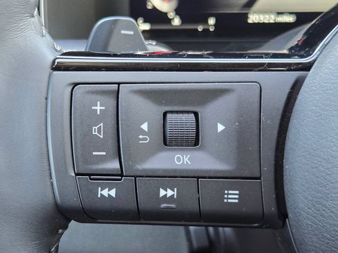 Used 2024 Nissan Pathfinder Platinum FWD image 28