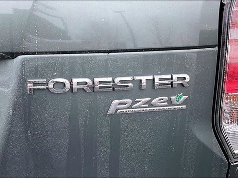 Used 2017 Subaru Forester 2.5i w/ Alloy Wheel Package image 36