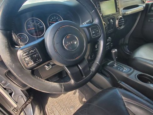 Used 2016 Jeep Wrangler Unlimited Sahara AWD/4WD image 4