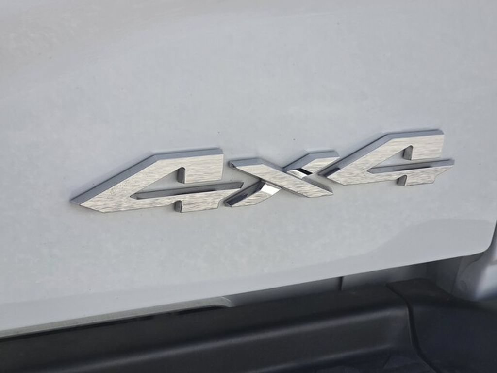 Used 2026 RAM 2500 Laramie AWD/4WD image 8