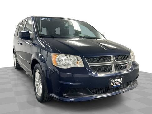 Used 2016 Dodge Grand Caravan SXT w/ Rear Park Assist Package FWD image 1