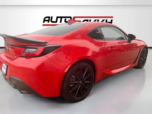 Used 2023 Toyota GR86 Premium image 7