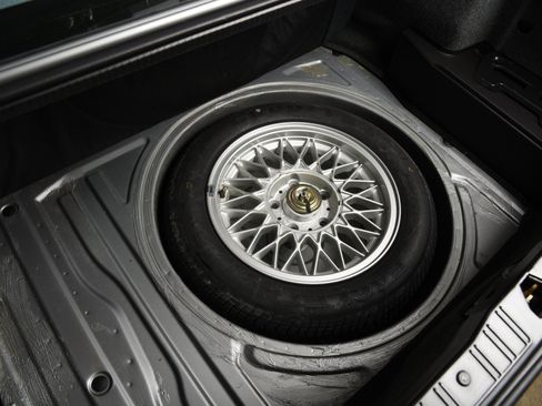 Used 1988 BMW M3 Coupe RWD image 16