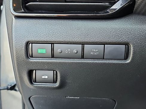 Used 2023 Nissan Sentra SV w/ All-Weather Package image 24