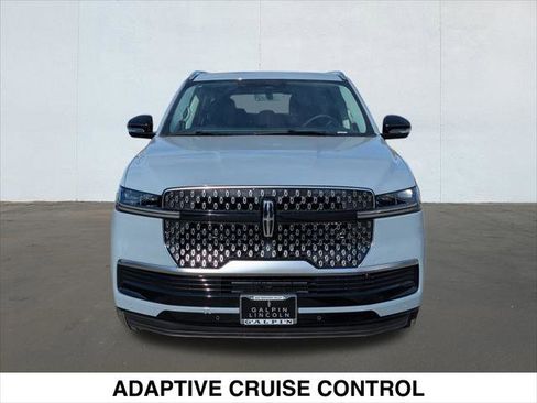 New 2025 Lincoln Navigator L Reserve image 4