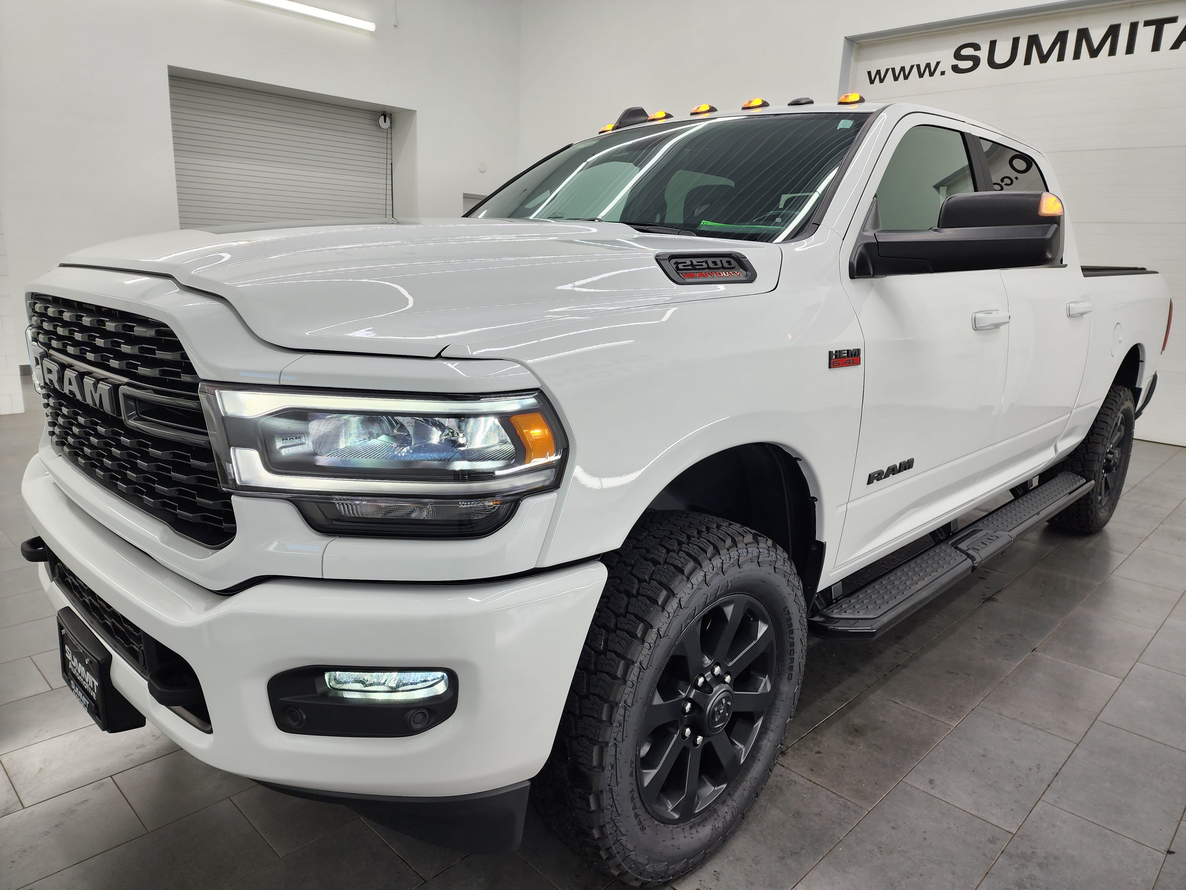 Used 2022 RAM 2500 Big Horn w/ Level C Equiment Group AWD/4WD image 7