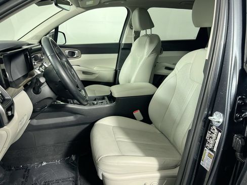 Used 2022 Kia Sorento EX w/ Panoramic Sunroof Package FWD image 13