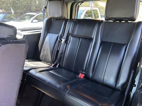 Used 2015 Ford Expedition EL XLT w/ Equipment Group 202A RWD image 16