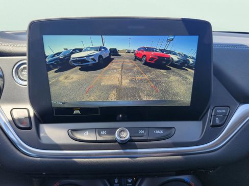 Used 2024 Chevrolet Blazer LT FWD image 9