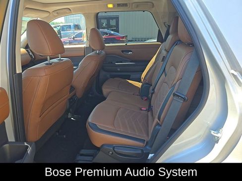 Used 2025 Nissan Pathfinder Platinum w/ Cargo Package AWD/4WD image 8