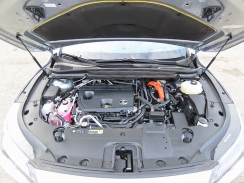 Used 2025 Lexus RX 450h Luxury image 9