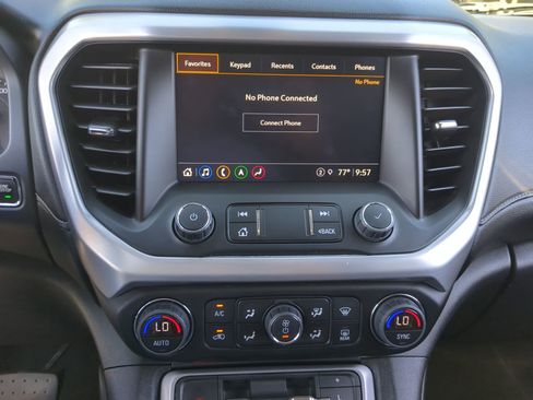 Used 2023 GMC Acadia SLT image 23