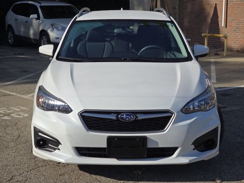Used 2017 Subaru Impreza 2.0i Premium AWD/4WD image 2