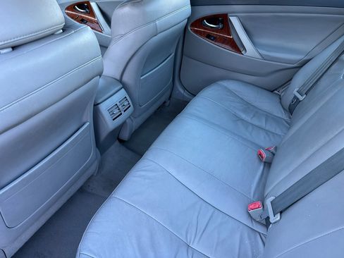 Used 2011 Toyota Camry XLE image 26