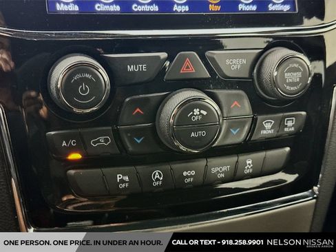Used 2021 Jeep Grand Cherokee Laredo X AWD/4WD image 16