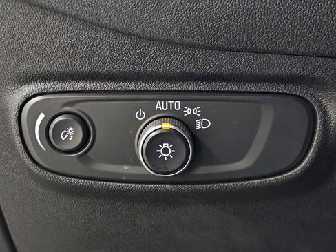 Used 2024 Chevrolet Equinox LT FWD image 35