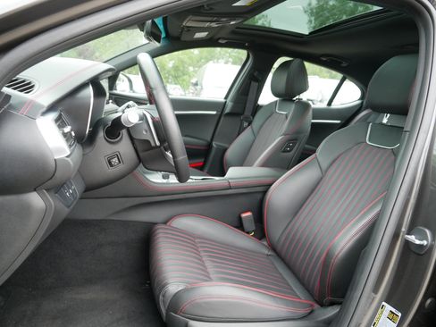 Used 2025 Genesis G70 2.5T w/ Sport Prestige Package AWD/4WD image 33