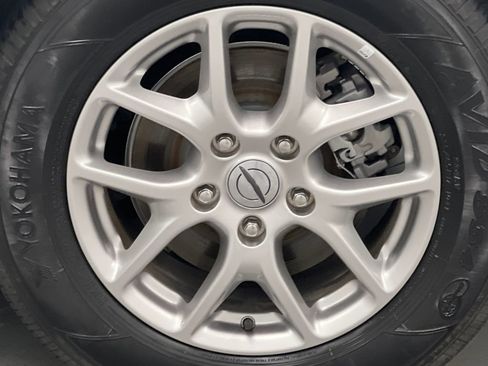 Used 2024 Chrysler Pacifica Touring-L image 75