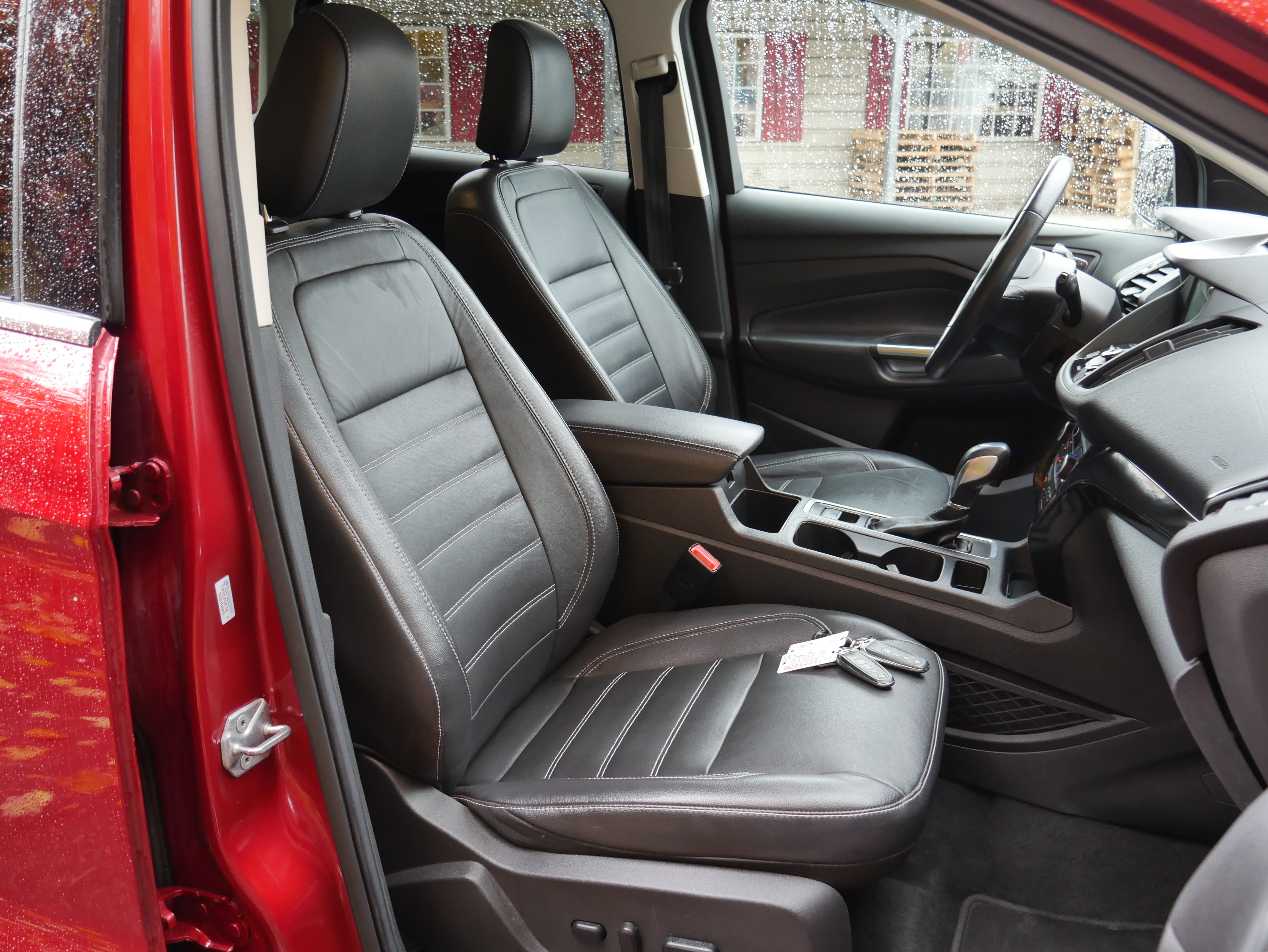 Used 2018 Ford Escape Titanium w/ Ford Safe & Smart Package AWD/4WD image 24