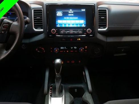 Certified 2024 Nissan Frontier SV w/ Hardbody Edition image 33
