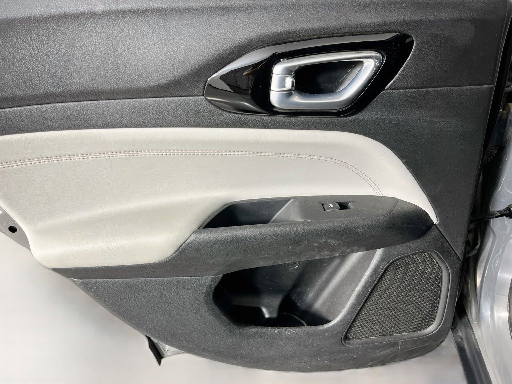 Used 2022 Jeep Compass Limited AWD/4WD image 28