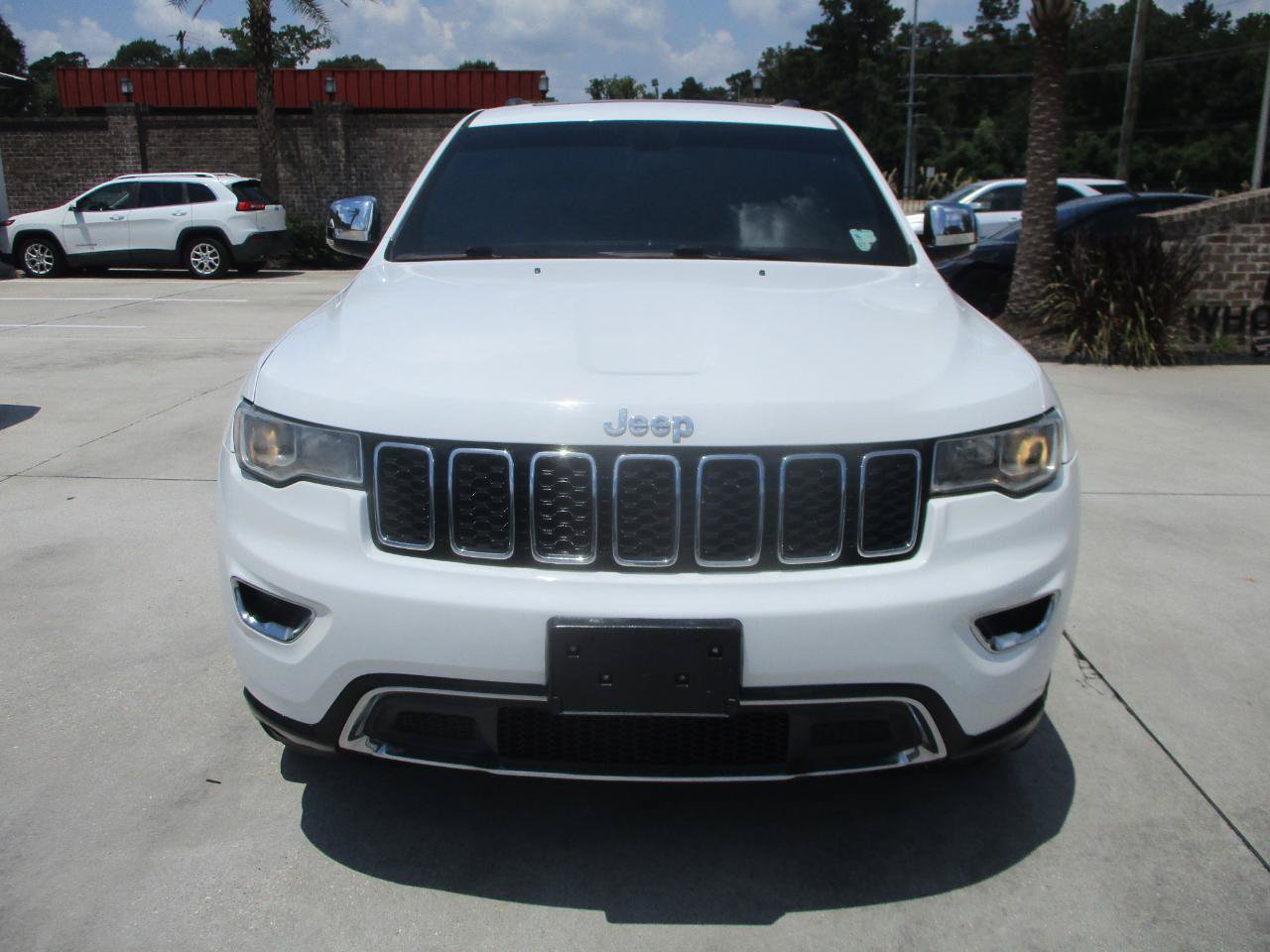 Used 2020 Jeep Grand Cherokee Limited AWD/4WD image 28