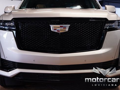 Used 2021 Cadillac Escalade Sport RWD image 10