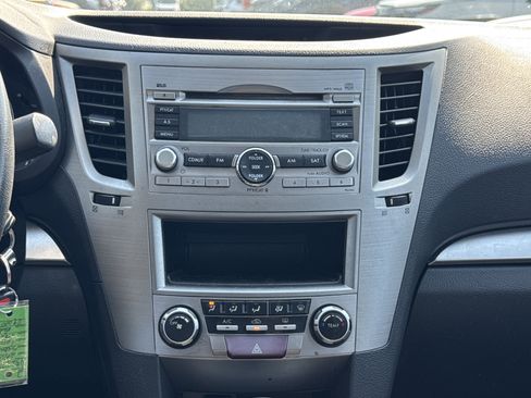 Used 2010 Subaru Legacy 2.5i AWD/4WD image 9