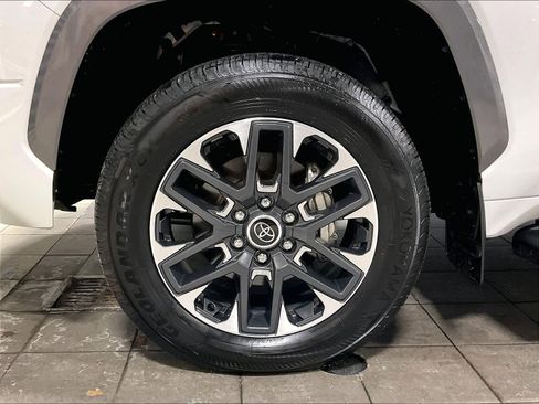 Used 2024 Toyota Tundra Limited image 7