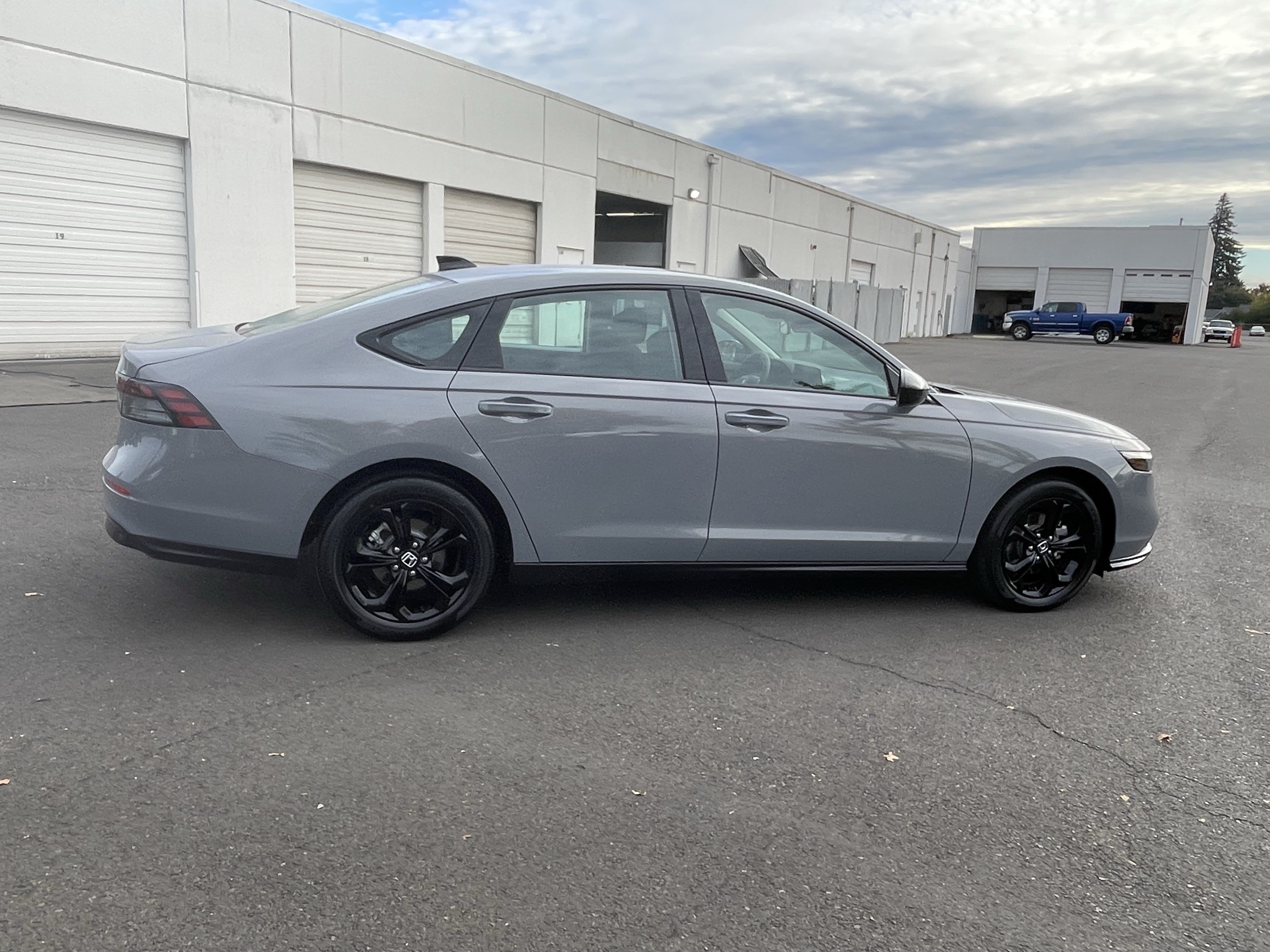 Used 2025 Honda Accord SE image 6