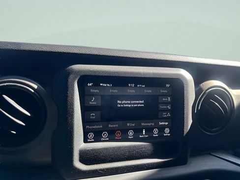 Used 2019 Jeep Wrangler Unlimited Sport S AWD/4WD image 25
