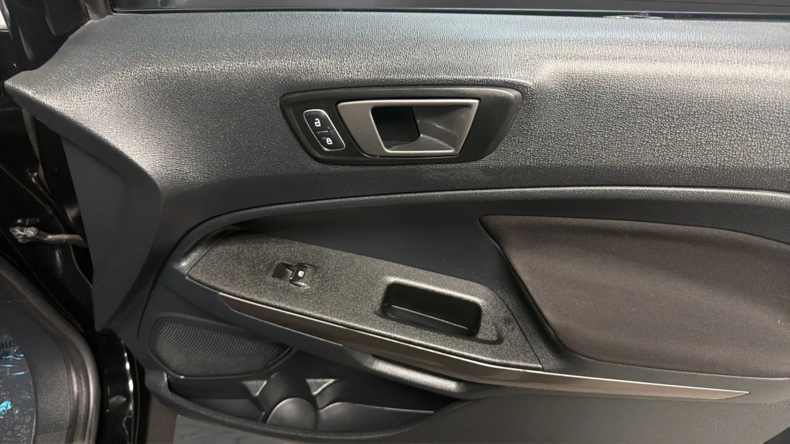 Used 2020 Ford EcoSport SE w/ SE Convenience Package FWD image 18