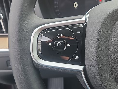 New 2026 Volvo XC60 B5 Plus w/ Protection Package Premier image 16