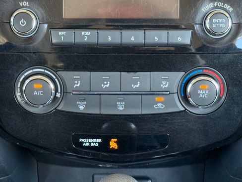 Used 2015 Nissan Rogue S AWD/4WD image 23
