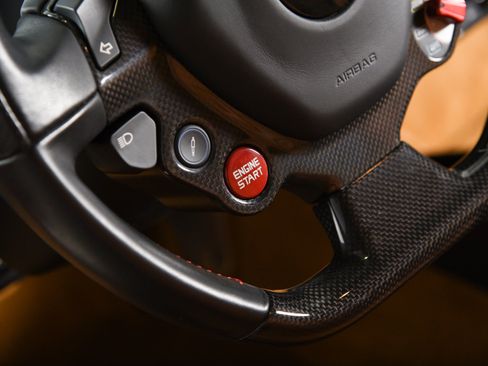 Used 2015 Ferrari 458 Italia Coupe RWD image 36